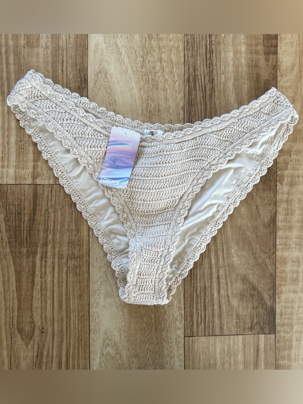Cream crochet lace bikini bottoms size M NWT Forever 21